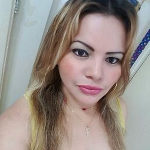 Meet your Posher, Yesenia